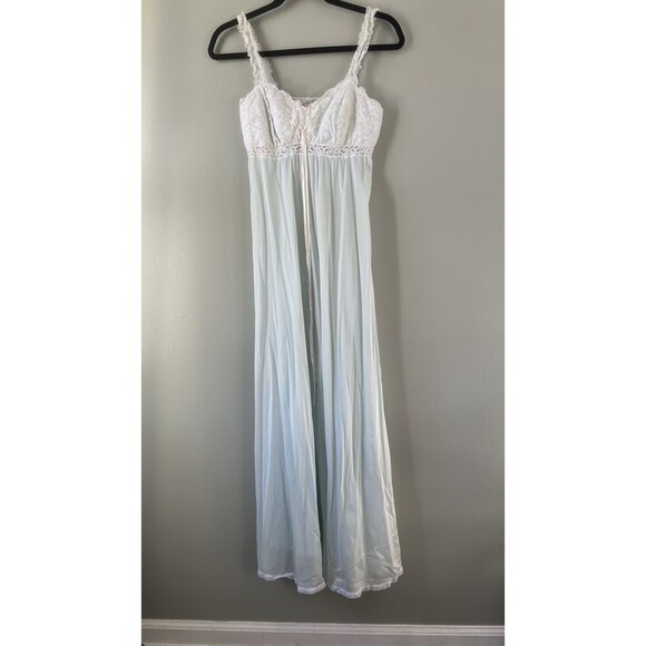 Olga Pale blue satin nightgown lace bodice with built in bra pads, size 38 - Picture 1 of 16